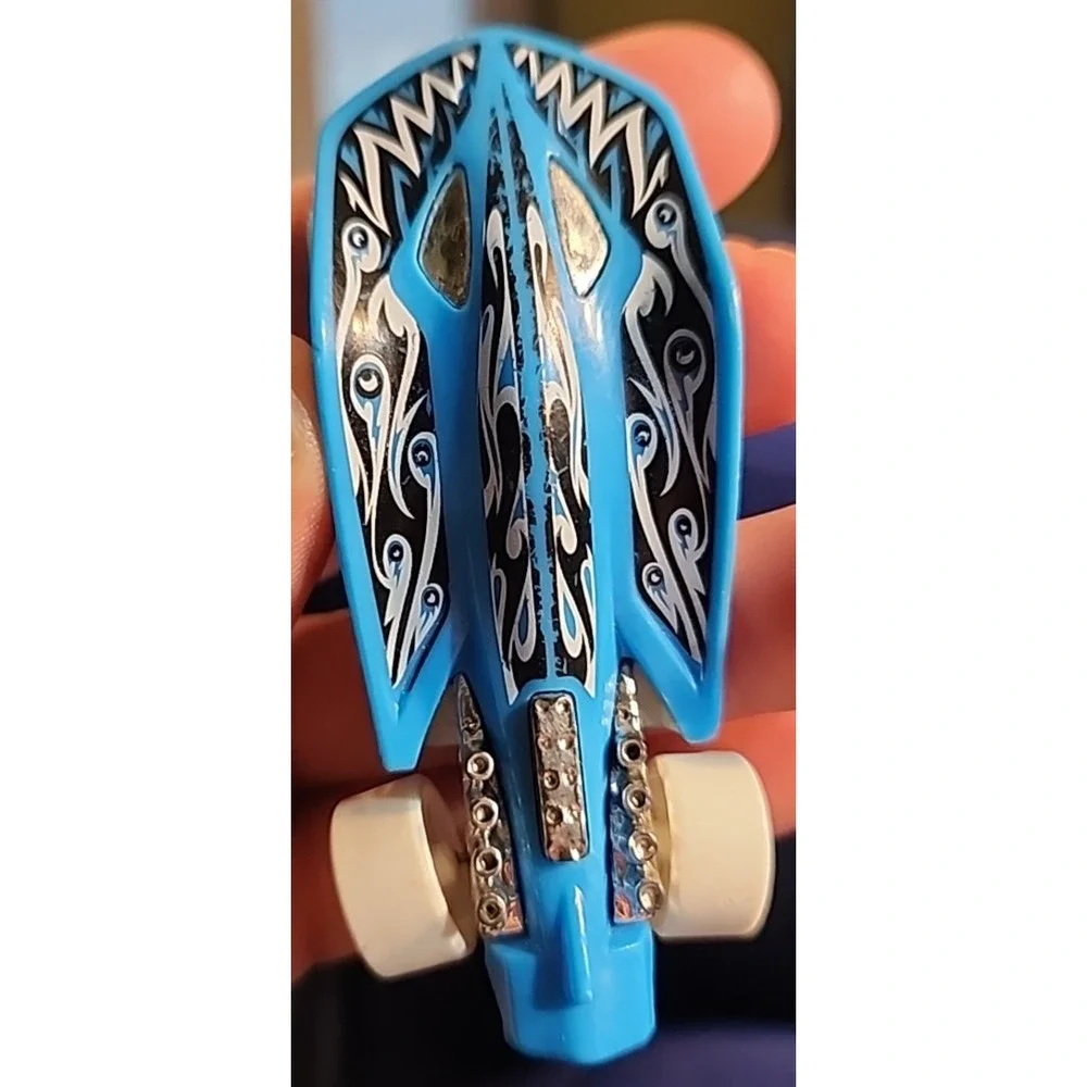 Hot Wheels blue 2009